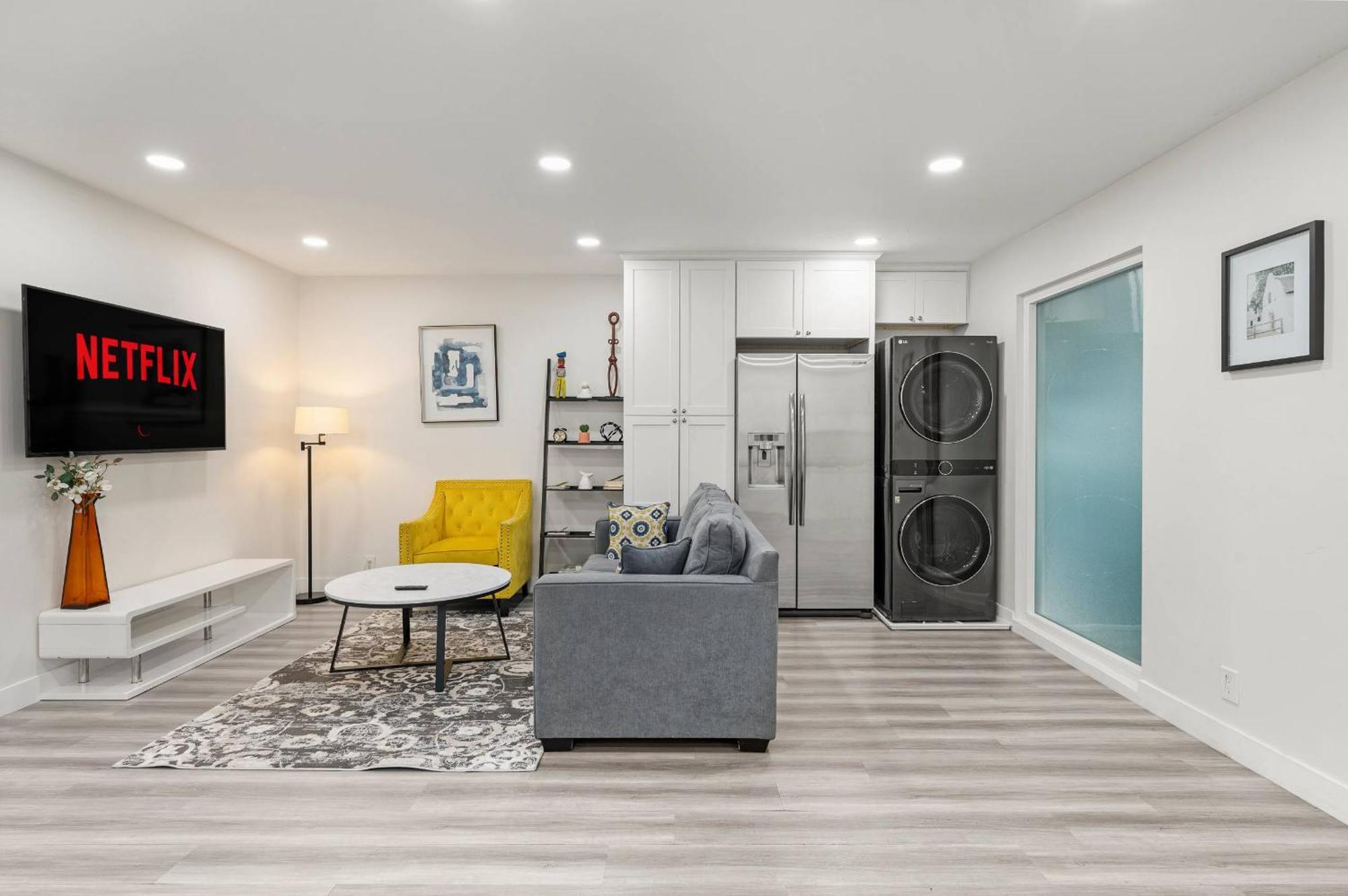 פסדינה New Renovated 2B2B Apt Self Checkin Free Parking 1 מראה חיצוני תמונה
